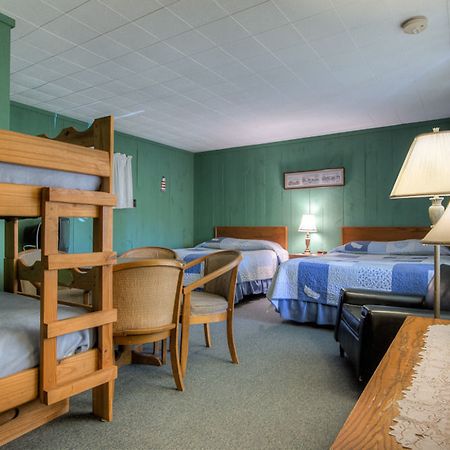 Motel In The Meadow Chester Екстериор снимка